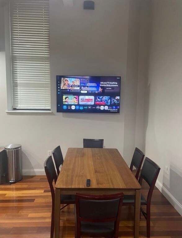 Building Photo - 804 Parker St