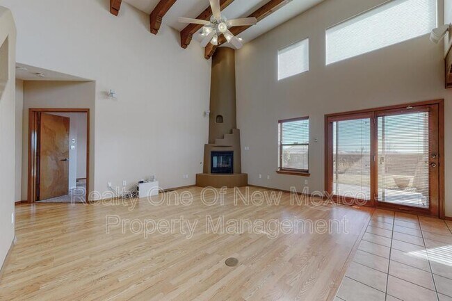 Foto del edificio - 4404 Red Tail Ct NW