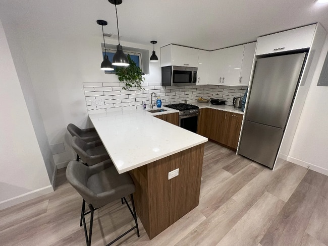 Foto del edificio - 3422 W Schubert Ave