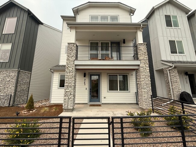 Building Photo - Beautiful 2024-Built 4 Bedroom, 4 Bathroom Home with Pikes Peak Views off Interquest!!!