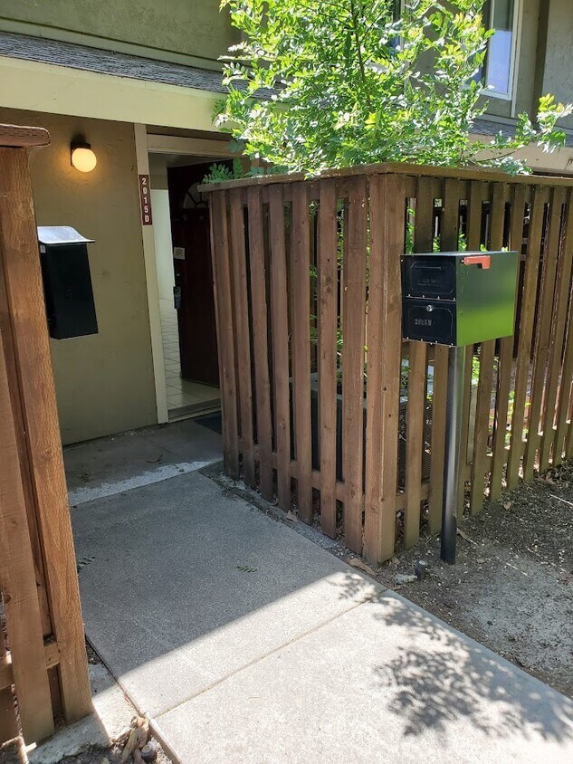 Front Entrance - 2015 Olivera Rd