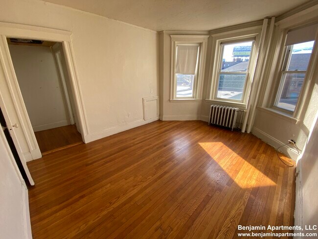 Building Photo - 1167 Boylston St