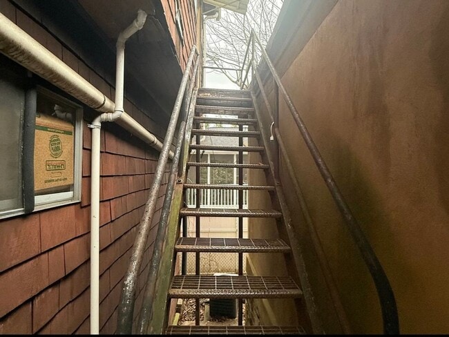 Foto del edificio - 1566 Quarrier St