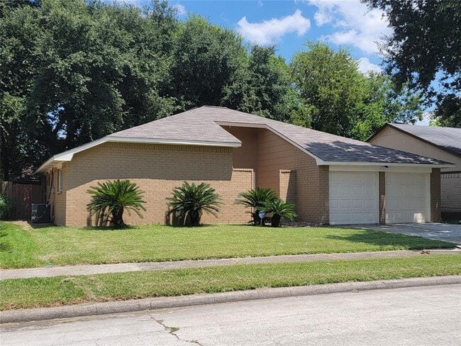 Building Photo - 11826 Sawmill Stream Cir