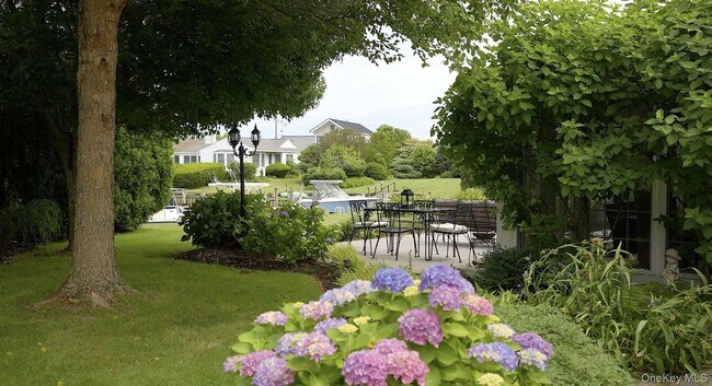 Building Photo - 315 Old Salt Rd