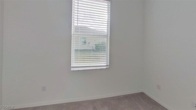 Foto del edificio - 43821 Seedling Ter