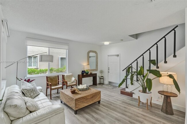 Foto del edificio - 1381 Sago Ln