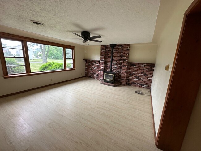 Foto del edificio - 881 Moyer Ave