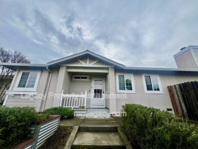 Building Photo - 1180 Camellia Ln