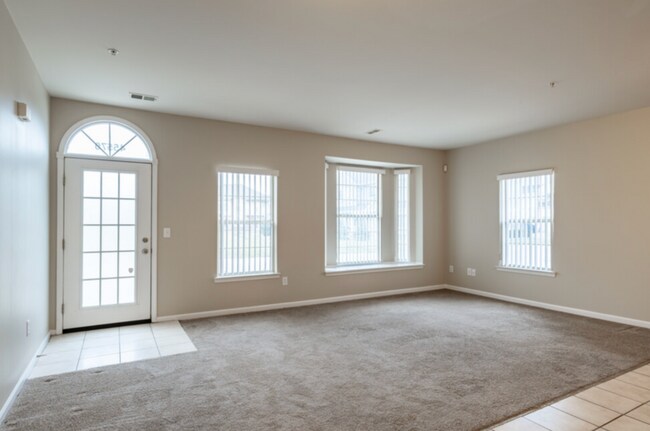 Foto del edificio - 45570 Evansway Dr