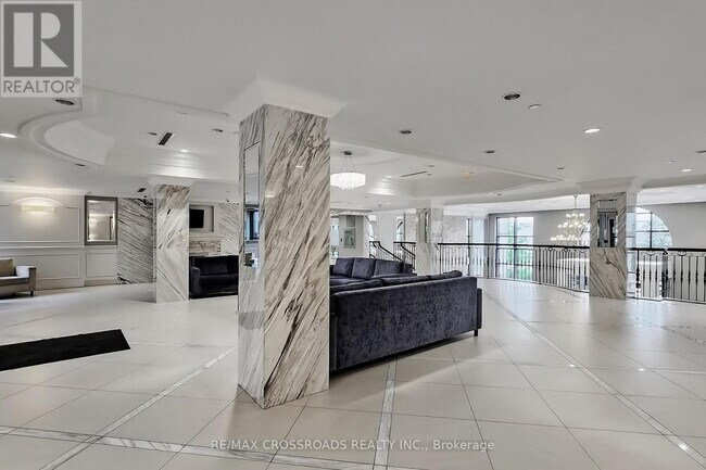 Photo du bâtiment - 99 S Town Centre Blvd