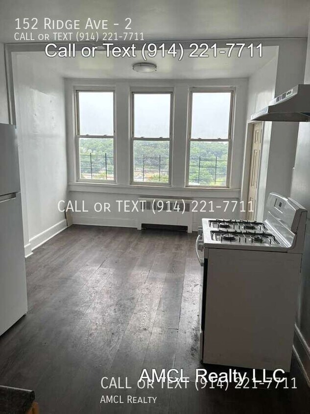 Photo - 152 Ridge Ave-2