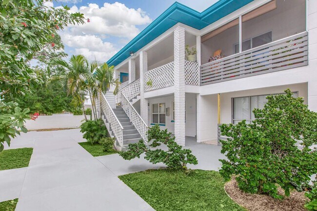 Foto del edificio - Renovated 2-Bedroom with Private Laundry
