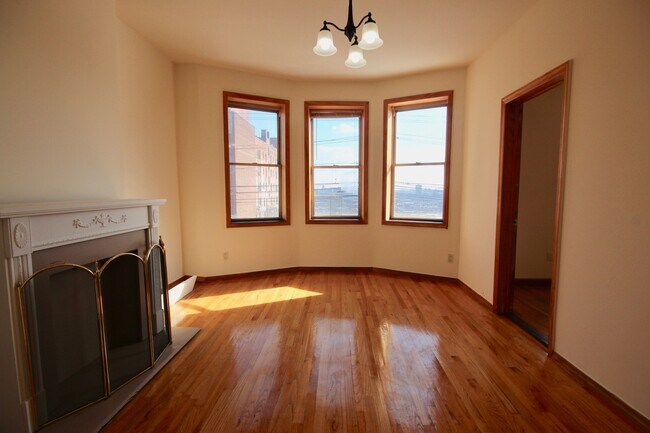 Building Photo - 409 Palisade Ave