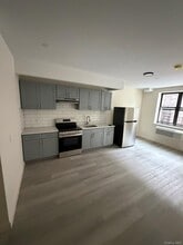 Building Photo - 2854 Webb Ave