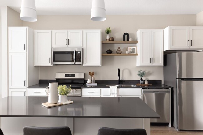 Interior Photo - Current 33