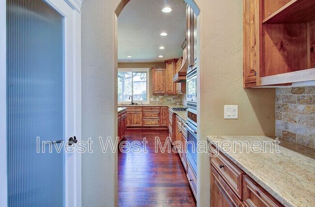 Foto del edificio - 12805 NW 50th Ave