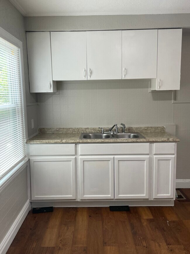 Building Photo - 20174 San Juan Dr