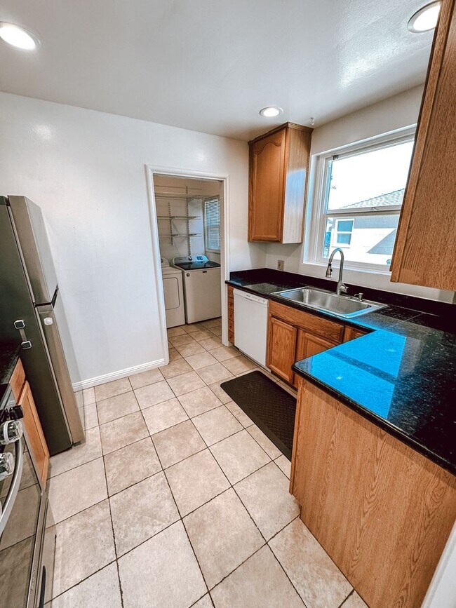 Building Photo - House in Livermore Available Now!