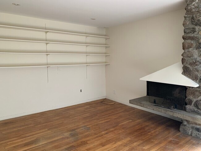 Office - 583 Gay St