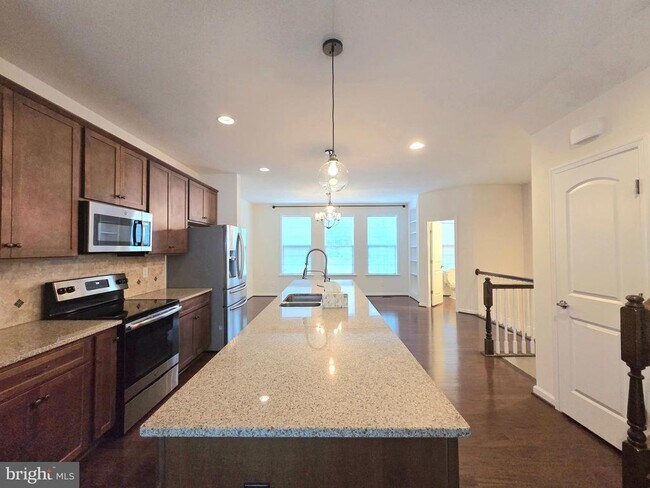 Foto del edificio - 1343 Gilmore St