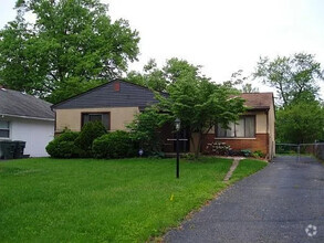 Building Photo - 161 N Broadleigh Rd