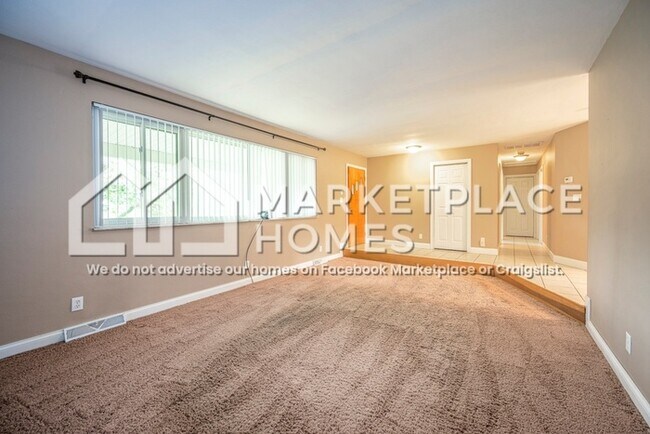 Building Photo - 2820 Oriole Dr