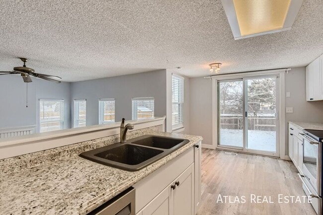 Building Photo - 8750 Boxelder Dr