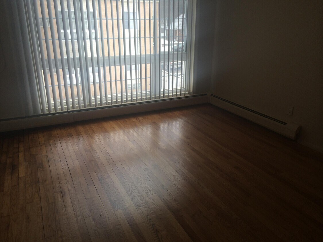 19086 Chapel St Unit 1, Detroit, MI 48219 Room for Rent in Detroit