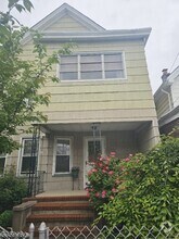 Building Photo - 132 Ackerman Ave