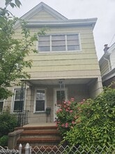 Building Photo - 132 Ackerman Ave