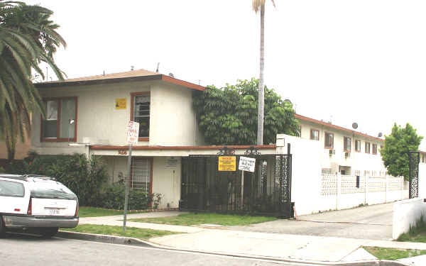 Building Photo - Elm Vista