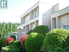 Building Photo - 6460 Cassie Ave