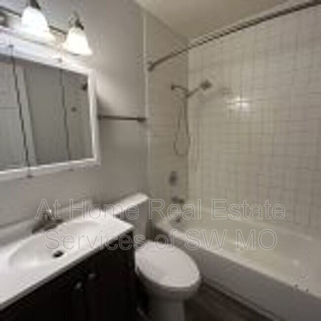 Building Photo - 3351 E Linwood St