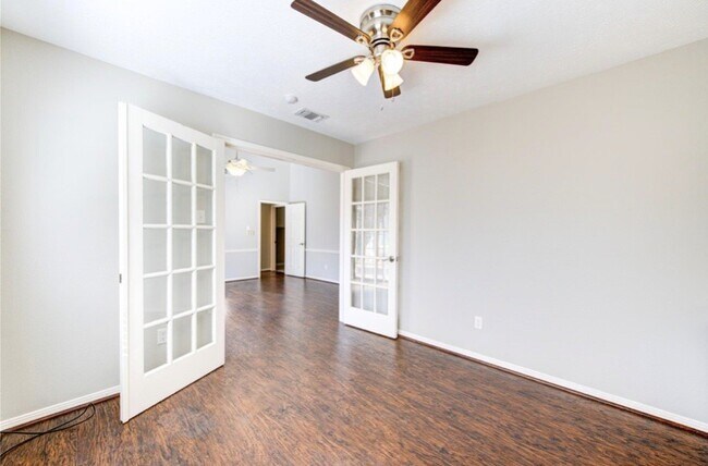 Building Photo - 3838 Fawn Creek Dr