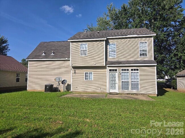 Foto del edificio - 5325 Timbertop Ln