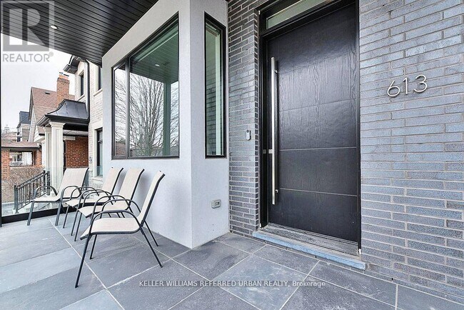 Photo du bâtiment - 613 Harvie Ave