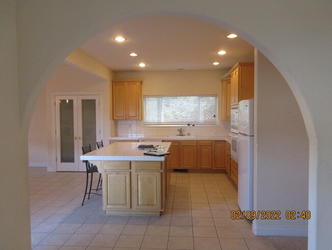 Building Photo - 2889 Rio Vista Dr