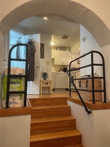 Foto del edificio - 222 Clinton St