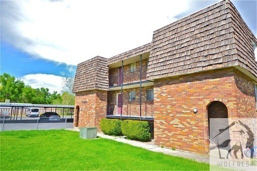Primary Photo - 4365 S Fairbourne Ave