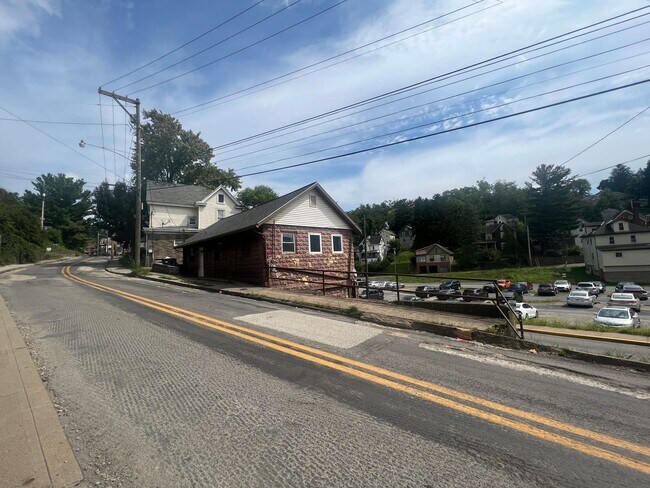 Foto del edificio - 664 Willey St