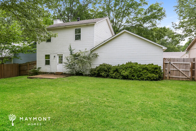 Building Photo - Farmhouse Style Three Bedroom