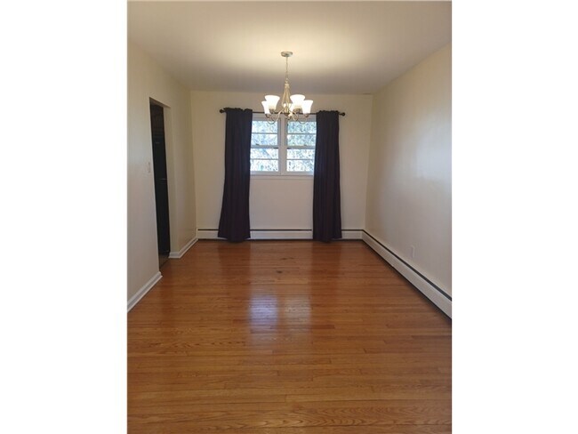 Foto del edificio - 506 Lennox Rd