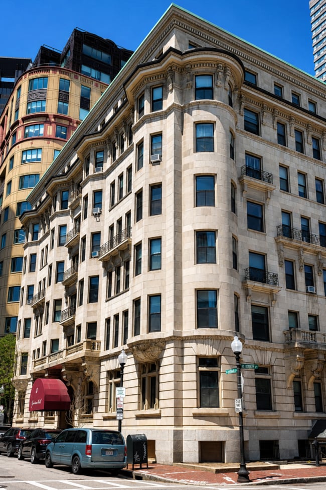 Building Photo - 8 Garrison St