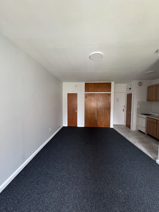 Building Photo - 91-35 195th Street