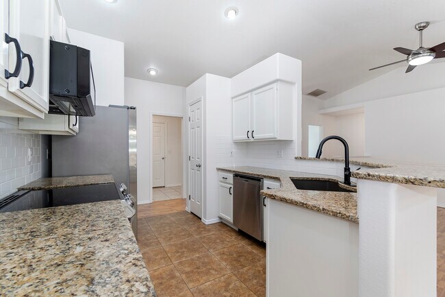Building Photo - 4467 S Falconrest Way