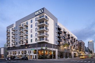 Building Photo - Resa Long Beach