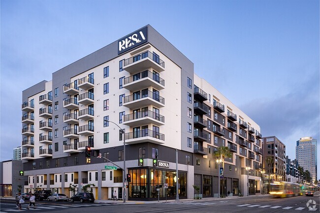 Building Photo - Resa Long Beach