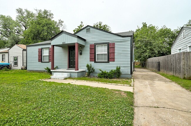 Foto del edificio - Beautiful 3 Bed 2 Bath Home Near Tinker Ai...