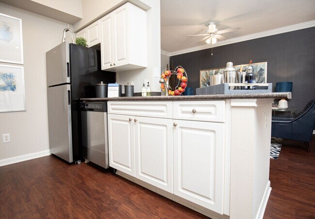 Photo - Stylish Space + Limited-Time Offer Apartment